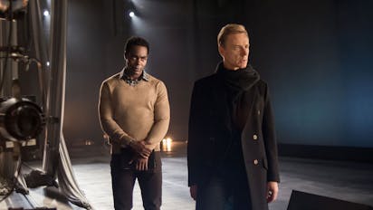 S1 E7 - Full Dress