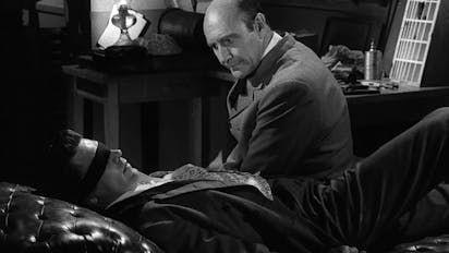 S3 E13 - The Counterfeiters