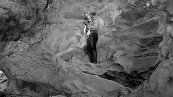 S4 E21 - The Canyon