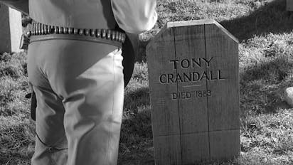 S5 E18 - Town Against A Man
