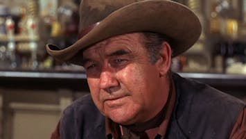 S1 E204 - A Killer In Town