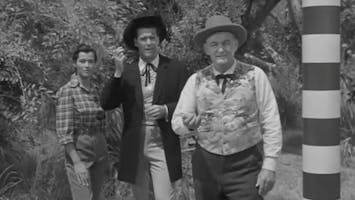 S2 E13 - Holiday At Hollow Rock